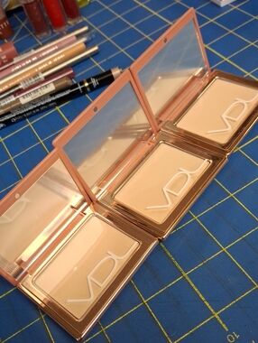 VDL Matte Setting Powder Set of 3 w Mirror — Light